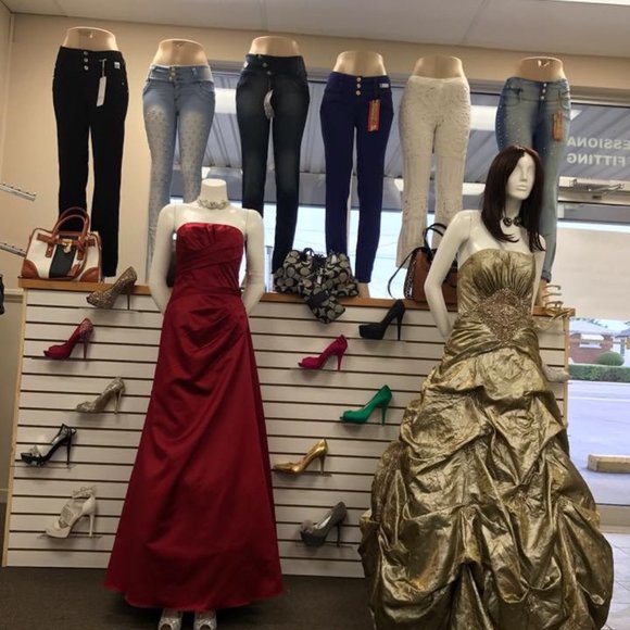 Bella Designs Formal Burgandy A Line Evening Dress Size 12 - Picture 7 of 8